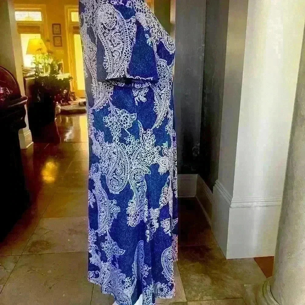 Vasna ladies Midi dress size M Blue Paisley Pullover Casual Stretch TRAVEL - Picture 10 of 15